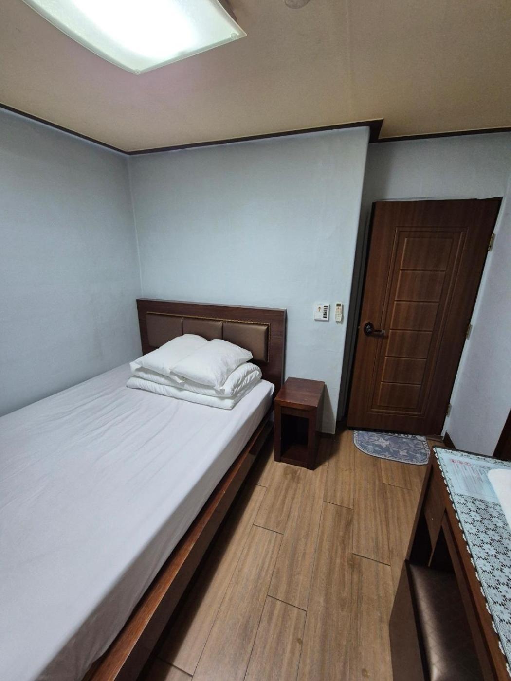 Joyful Stay Сеул Екстер'єр фото